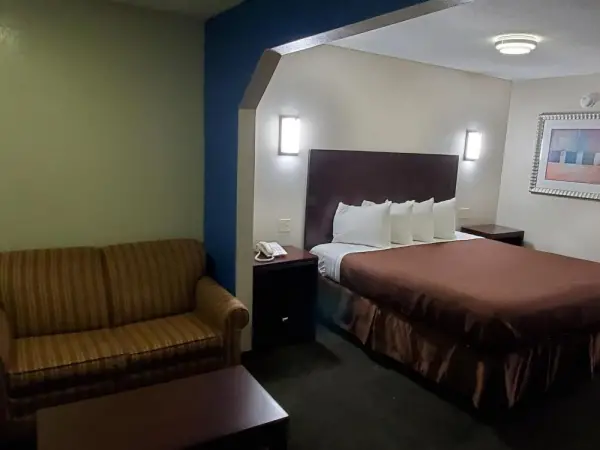 Executive Inn 10