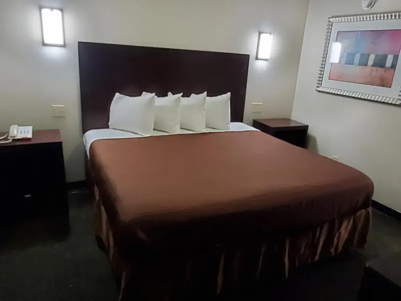 King Room - Non-Smoking